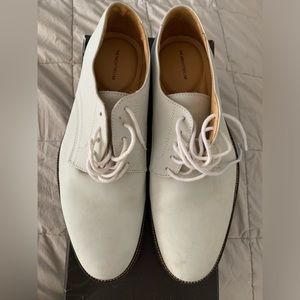 Nordstrom men’s white bucks 8 m NIB